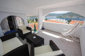  Apartments Novica  Рогозница
